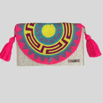 Bohemian style, super slim, juvenil y colorido, con fina bandolera,&nbsp; para cuando te canses de sostenerlo en la mano, ideal para llevar contigo,&nbsp; lo más imprescindible, elije el tuyo y dale un toque único a tu estilo!