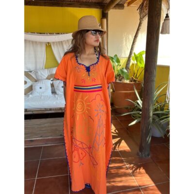 Caftán con bordado Wayuu